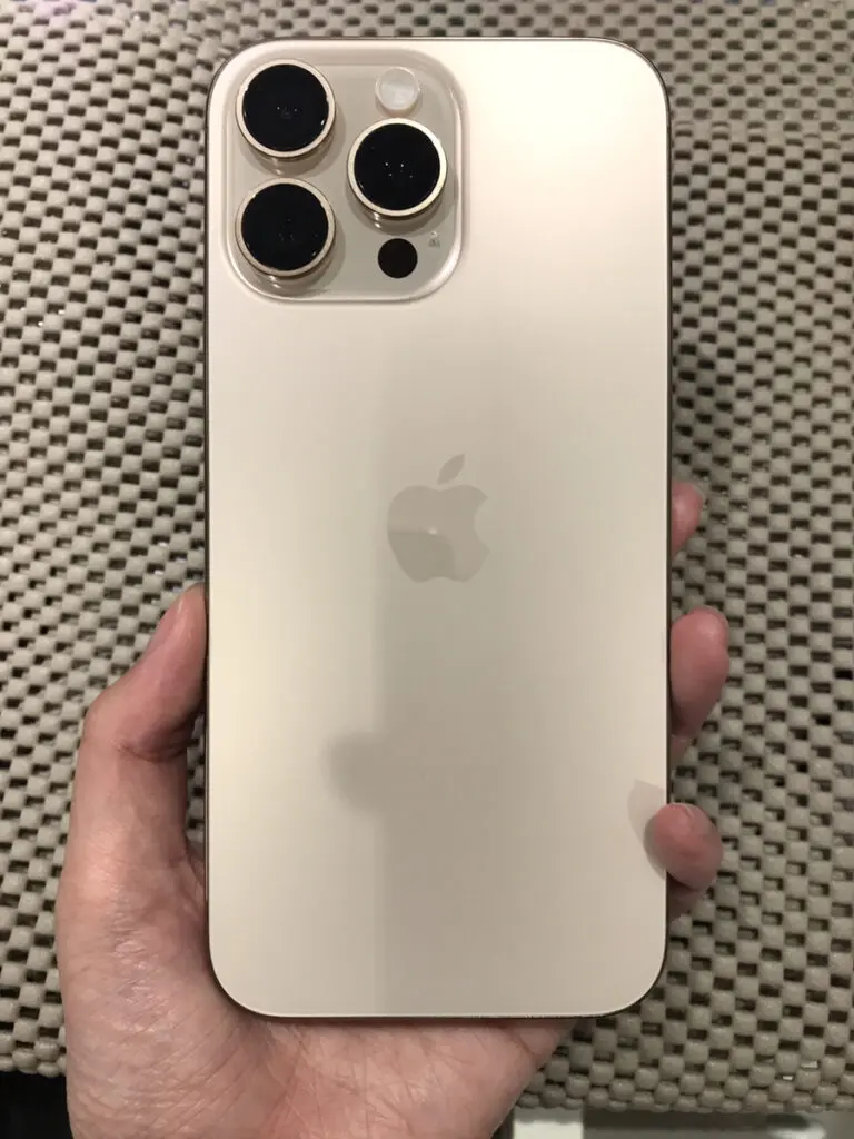 iPhone16ProMax 256GB 中古 本体のみ SB△【COCO東急プラザ蒲田