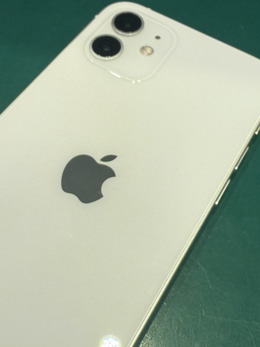iPhone12 128GB ホワイト SIMフリー 中古【横浜ビブレ店】