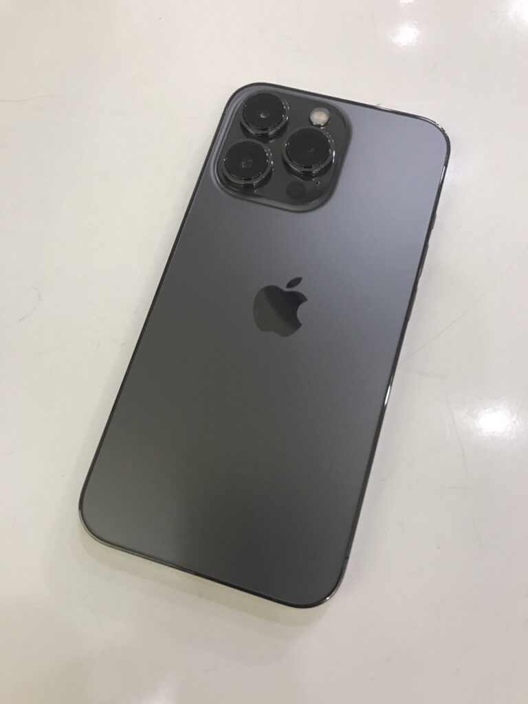 iphone iphone13Pro 買取　新品　未開封　査定　買取　査定　川崎　スマホ　128GB　ブルー　グラファイト　パープル　シルバー　残債　分割　綺麗　減額　満足　iPhone修理工房　川崎日航店　日航ホテル　買取　買取クイック　docomo Softbank　KDDI　au　中古品　黒点　傷　カメラモード　写真　レンズ　サービス　バッテリー　劣化　美品　ケース跡