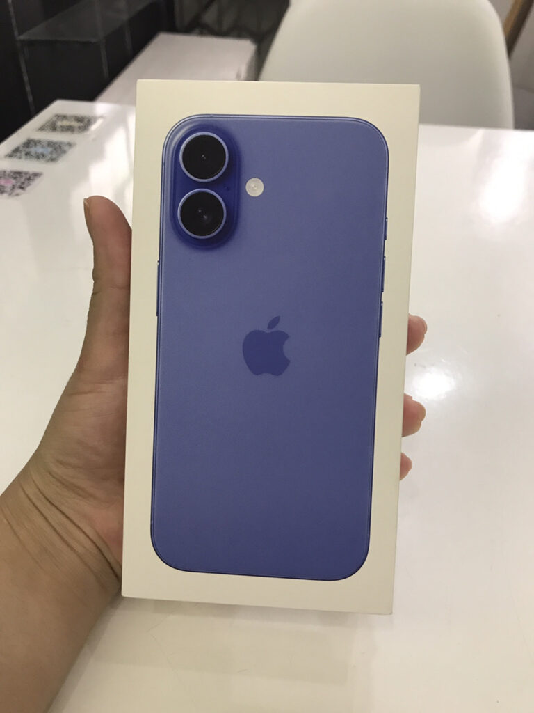 iphone iphone16 買取　新品　未開封　査定　買取　査定　川崎　スマホ　256GB　ウルトラマリン　ブルー　グラファイト　パープル　シルバー　ホワイト　ブラックチタニウム　残債　分割　綺麗　減額　満足　iPhone修理工房　川崎日航店　日航ホテル　買取　買取クイック　docomo Softbank　KDDI　au　中古品　黒点　傷　カメラモード　写真　レンズ　サービス　バッテリー　劣化　美品　ケース跡