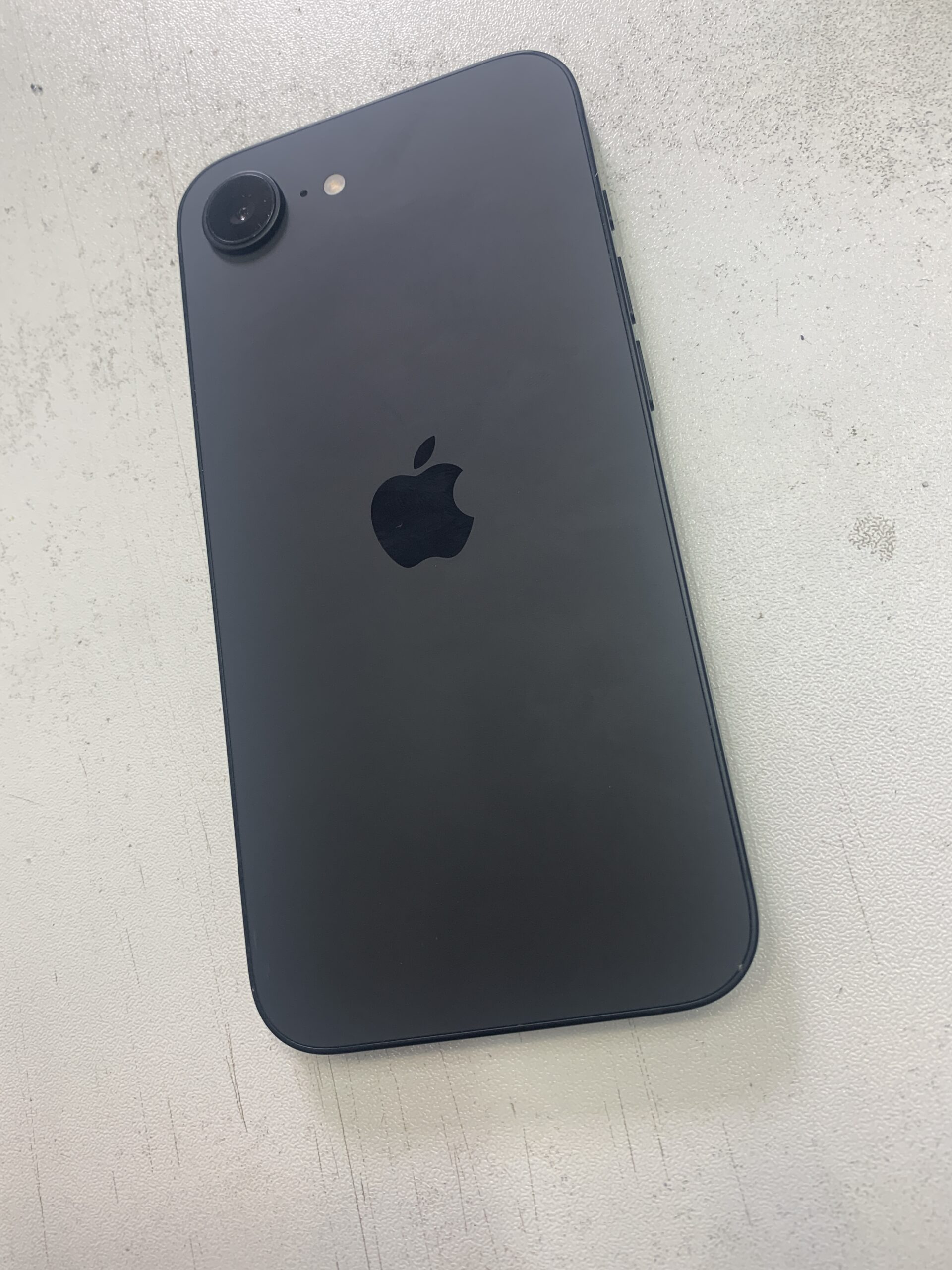 【最新モデル】iPhone16e 高価買取中！査定だけでもお気軽に【練馬店】