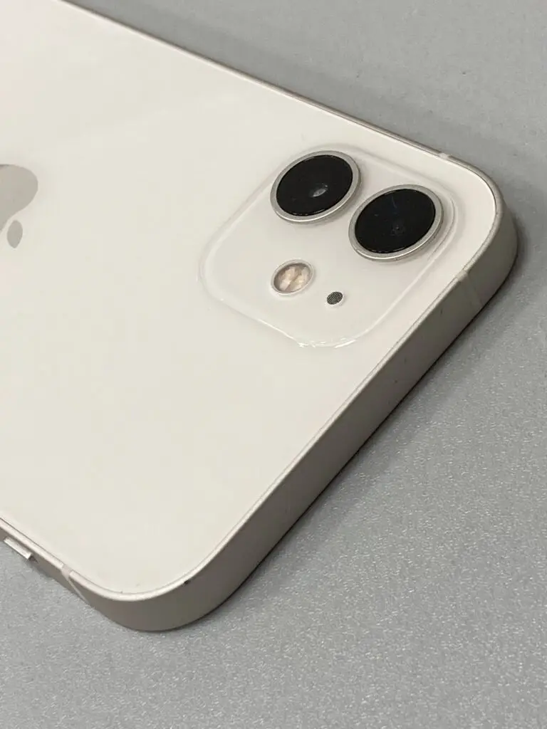 iPhone12 64GB ホワイト 中古 本体のみ docomo◯ 【平塚店