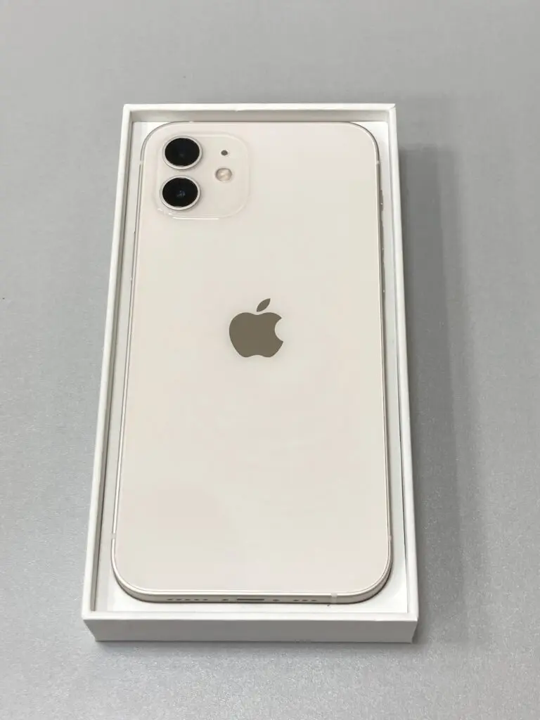 iPhone12 64GB ホワイト 中古 箱、付属品あり docomo◯ 【平塚店