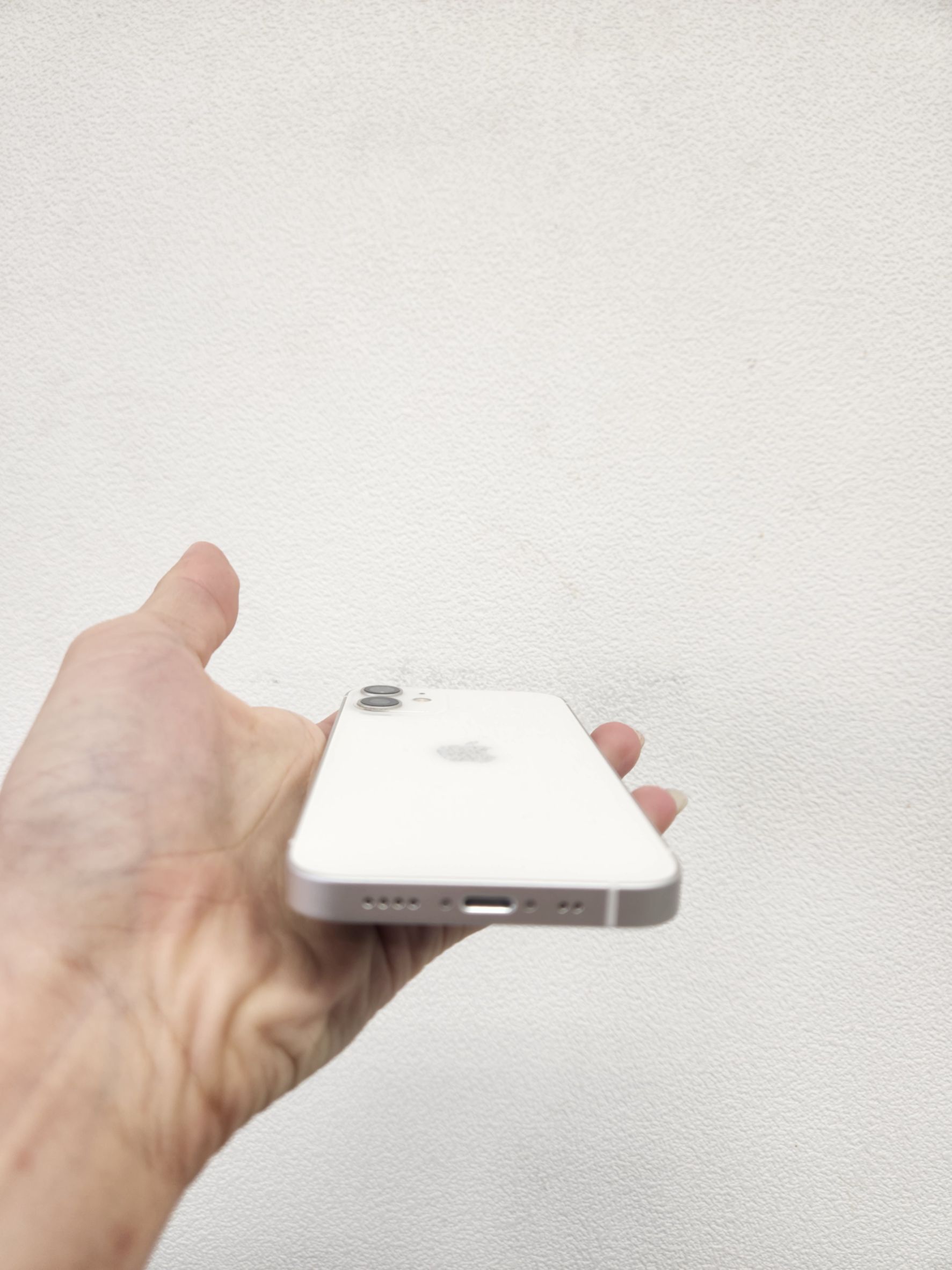iPhone12mini 128GB ホワイト  SIMフリー 中古 本体のみ 【新宿南口店】