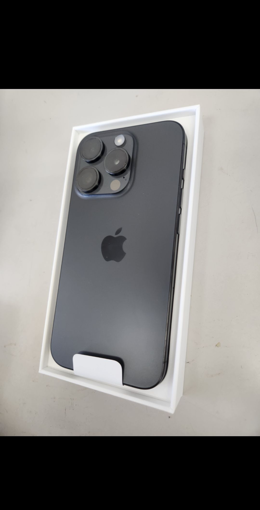 iPhone15Pro 1TB ブラックチタニウム SB △ 新品開封品【新宿南口店】