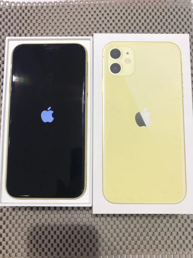 iPhone11 128GB 中古 本体、箱 SB〇【COCO東急プラザ蒲田店