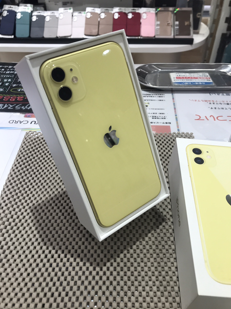 iPhone11 128GB 中古 本体、箱 SB〇【COCO東急プラザ蒲田店】