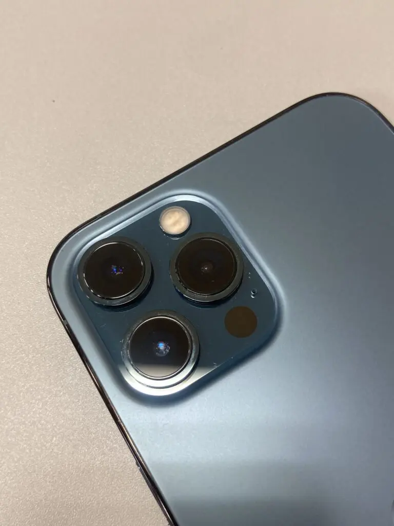 iPhone12ProMax 256GB docomo○ SIMロック無 中古箱あり【平塚店