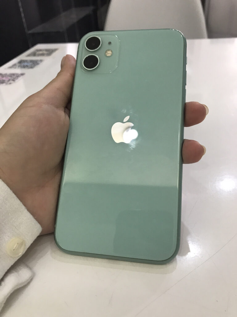 iphone iphone11 買取　新品　未開封　査定　買取　査定　川崎　スマホ　128GB　ブルー　グラファイト　パープル　シルバー　ホワイト　グリーン　残債　分割　綺麗　減額　満足　iPhone修理工房　川崎日航店　日航ホテル　買取　買取クイック　docomo Softbank　KDDI　au　中古品　黒点　傷　カメラモード　写真　レンズ　サービス　バッテリー　劣化　美品　ケース跡