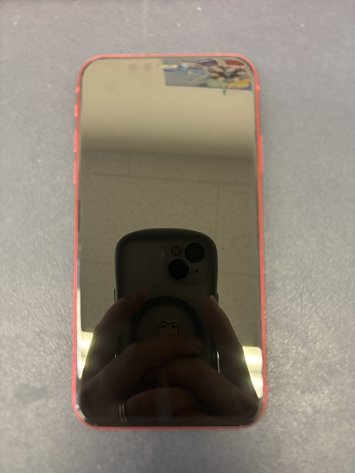 iPhone11 64GB レッド au ◯ 中古 本体のみ 【新宿南口店】