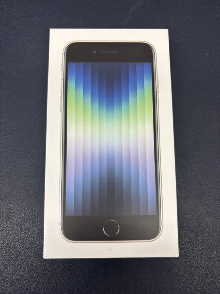 Apple - au iPhone SE3 64GB スターライト 第3世代】iPhoneSE 64GB スターライト MMYD3J/A A2782【au版 SIM