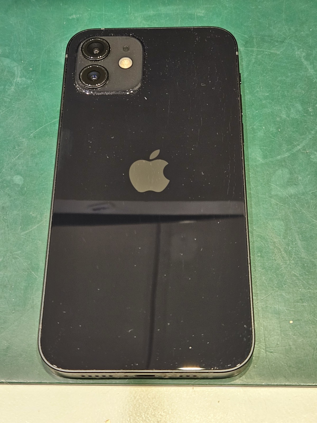 iPhone12 128GB ミッドナイト AppleSIMフリー 中古本体のみ【横浜ビブレ店】