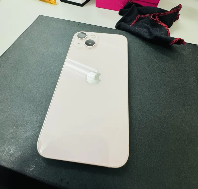 iPhone13 128GB ピンク au 中古美品 【所沢店】