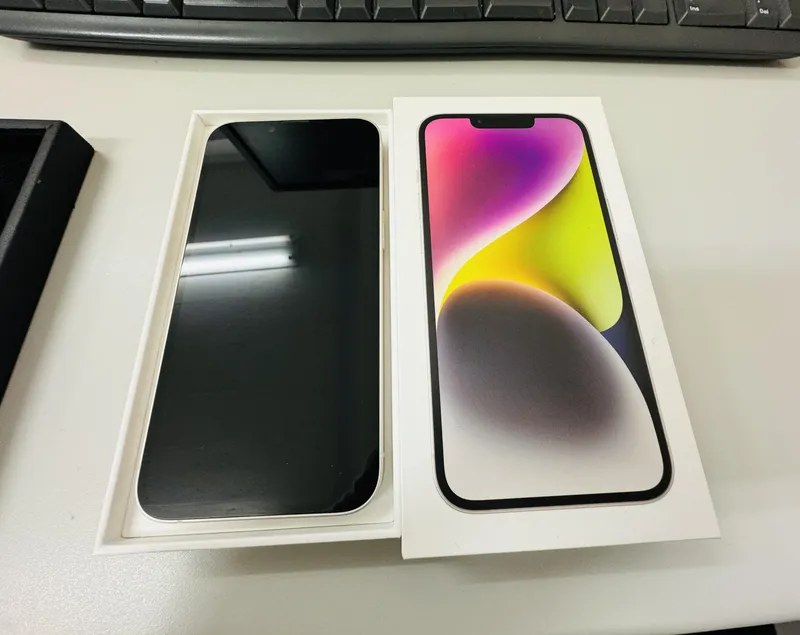 iPhone14 128GB Softbank white 中古美品 【所沢店】
