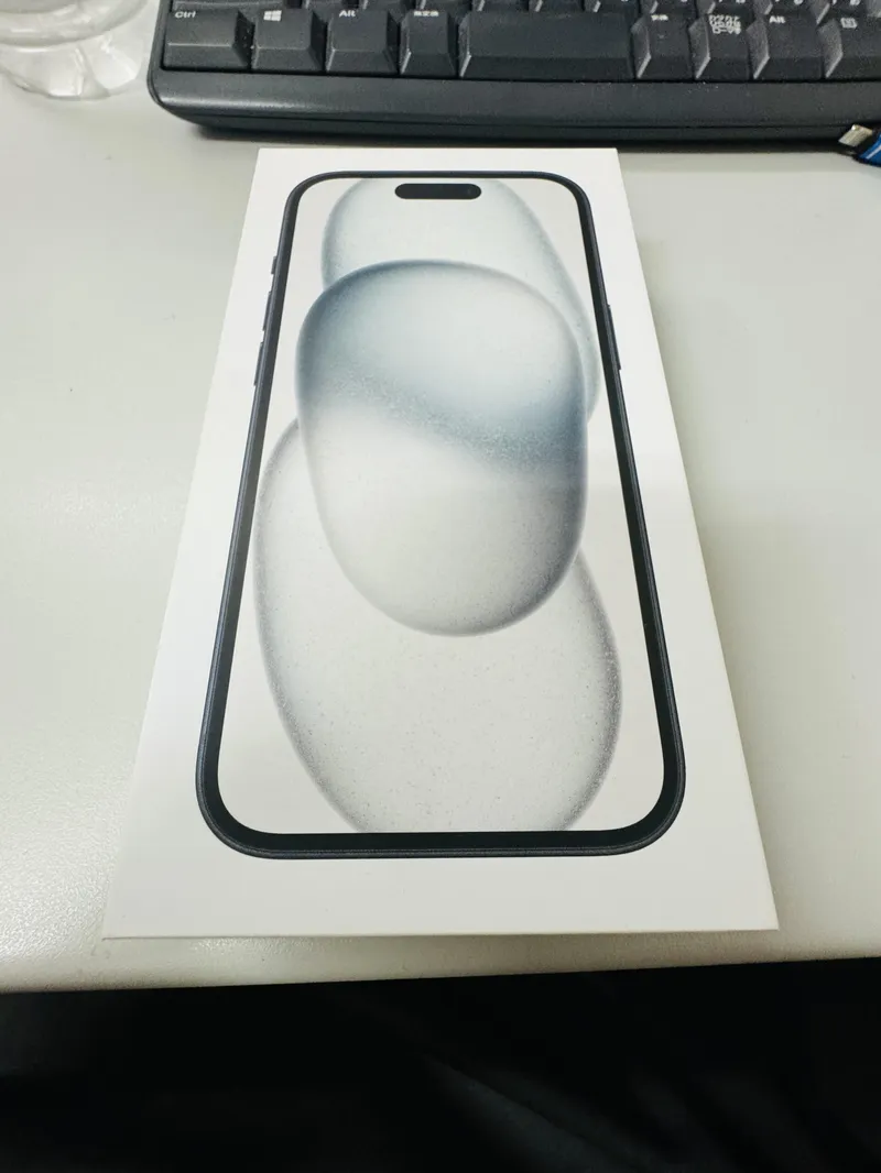 iPhone15 128GB black AppleSIMfree 未開封品 【所沢店】