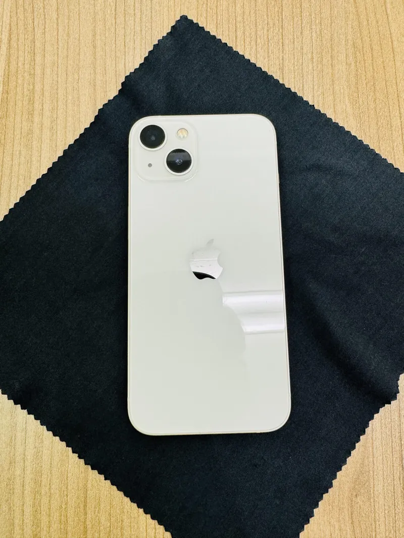 iPhone13 128GB white AppleSIMfree 中古美品 【所沢店】