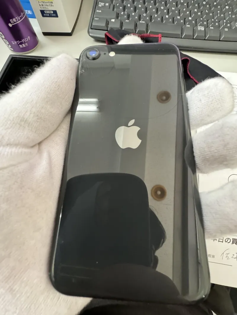 iPhoneSE2 128GB black docomo 中古品 背面割れアリ 【所沢店】