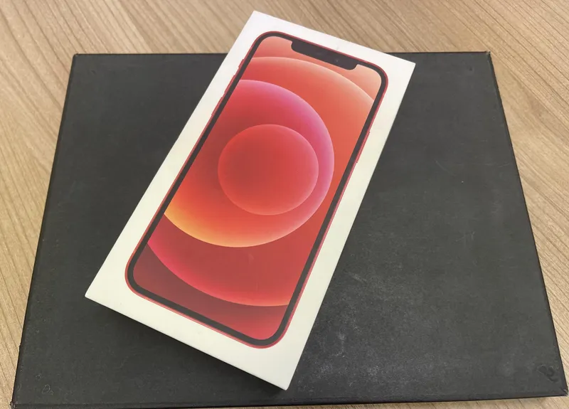iPhone12 64GB au〇 中古品【所沢店】