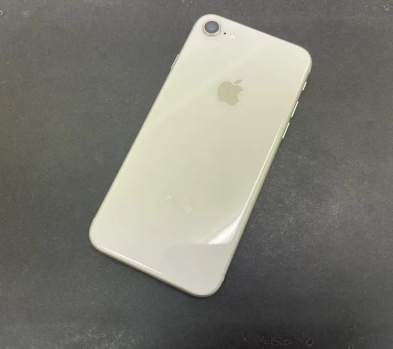 iPhone8 64GB SB 中古品 SIMロック解除済み【所沢店】