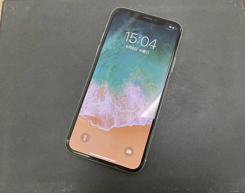 iPhoneX 256GB au 中古品(液晶割れ)SIMロック解除済み 【所沢店】