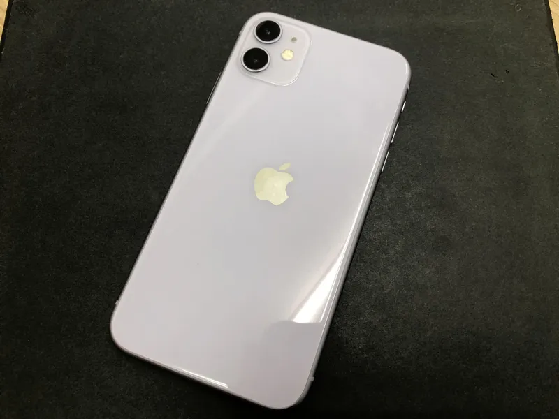 iPhone11 128GB パープル ドコモ〇 中古品【所沢店】