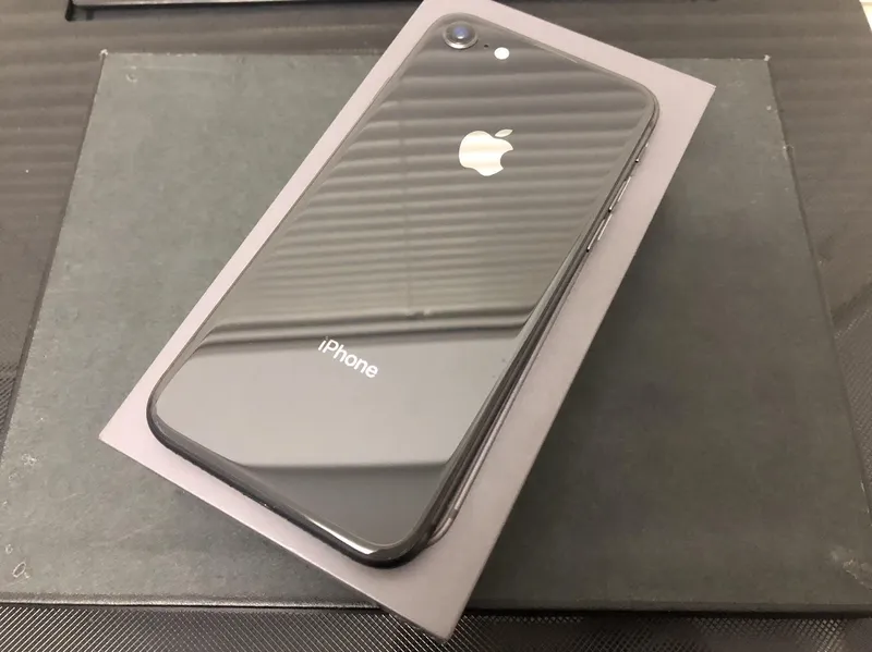 iPhone8 64GB SB 〇 SIMロック解除済み【所沢店】