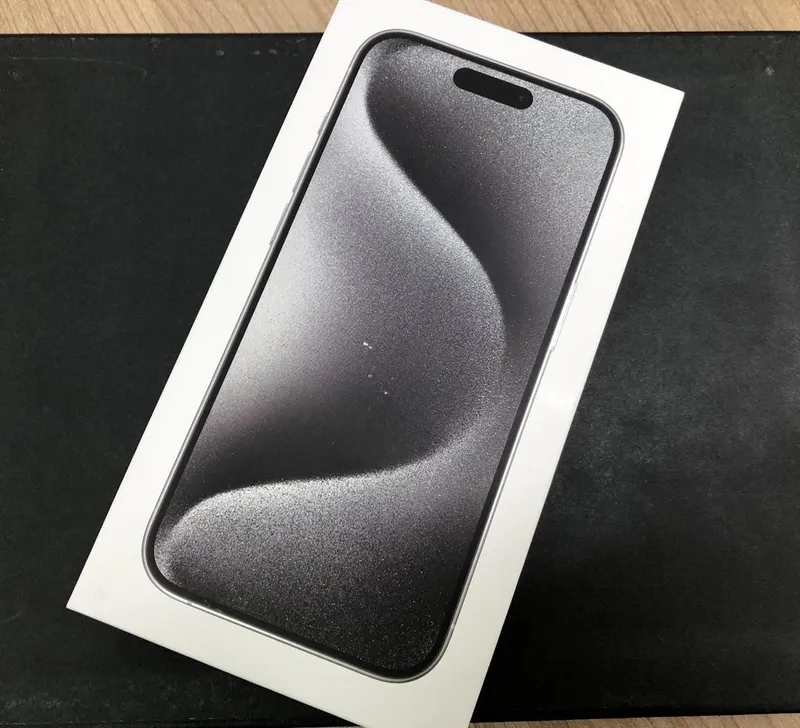 iPhone15Pro 128GB au 〇 新品未使用品【所沢店】