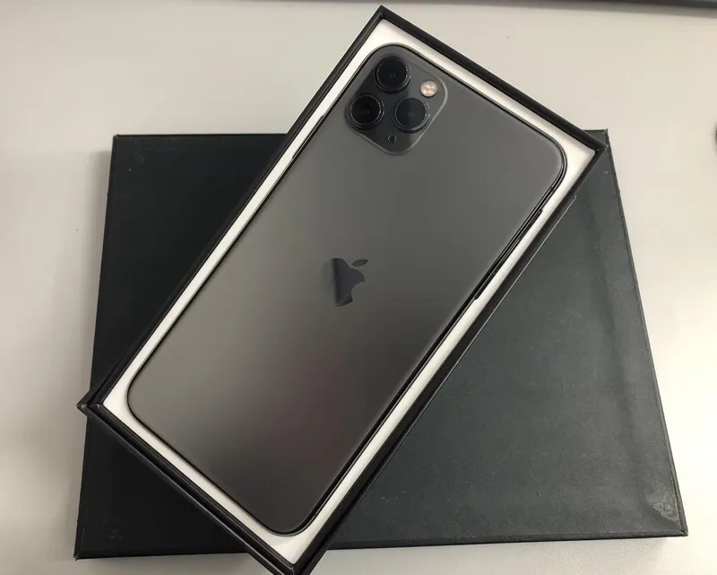 iPhone11ProMAX 64GB SB△ SIMロック解除済み 中古品【所沢店】