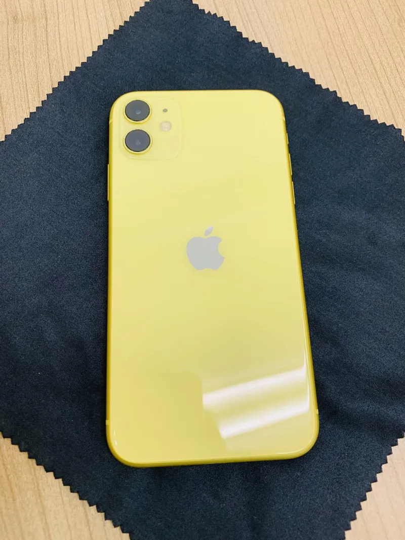 iPhone11 64GB au イエロー SIMロック解除済 中古美品 バッテリー78％ 重要メッセージアリ 【所沢店】