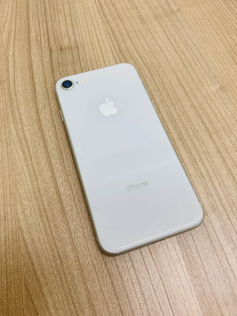 iPhone8 64GB Softbank バッテリー86％ 中古美品