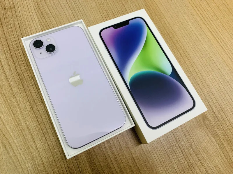 iPhone14Plus 256GB docomo 利用制限〇 中古美品
