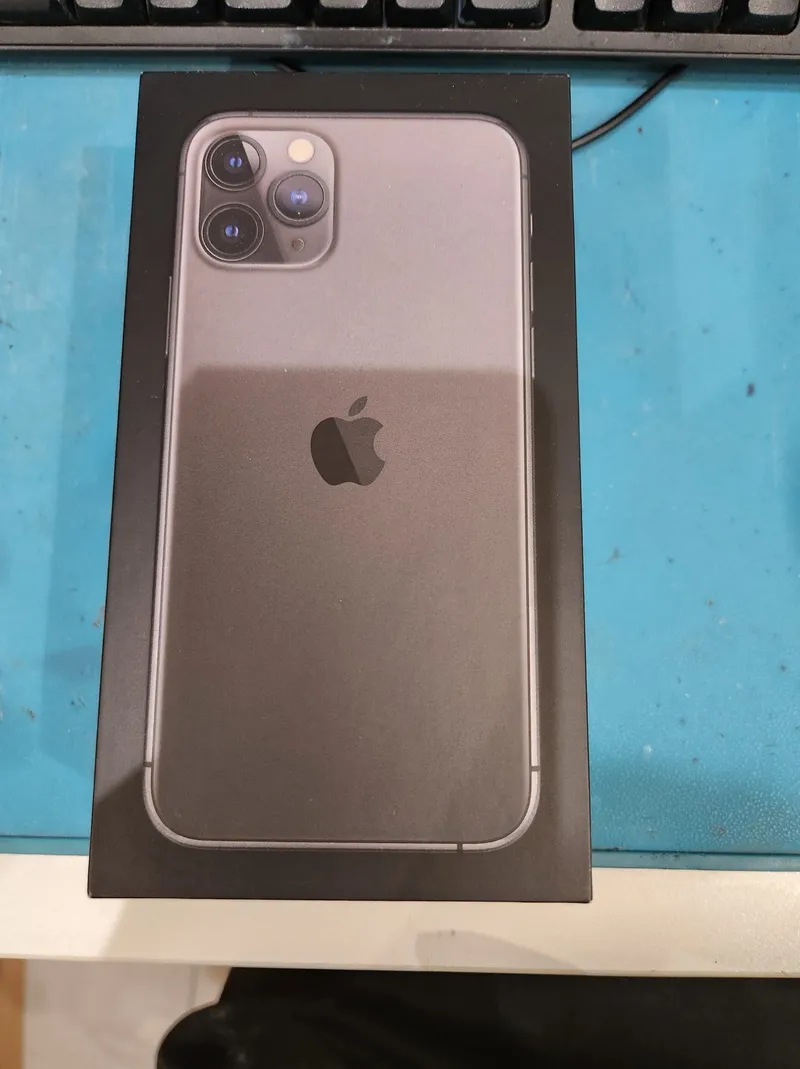 iPhone11Pro スペースグレイ 256GB au○ SIMロック未解除【イオンモール福岡店】