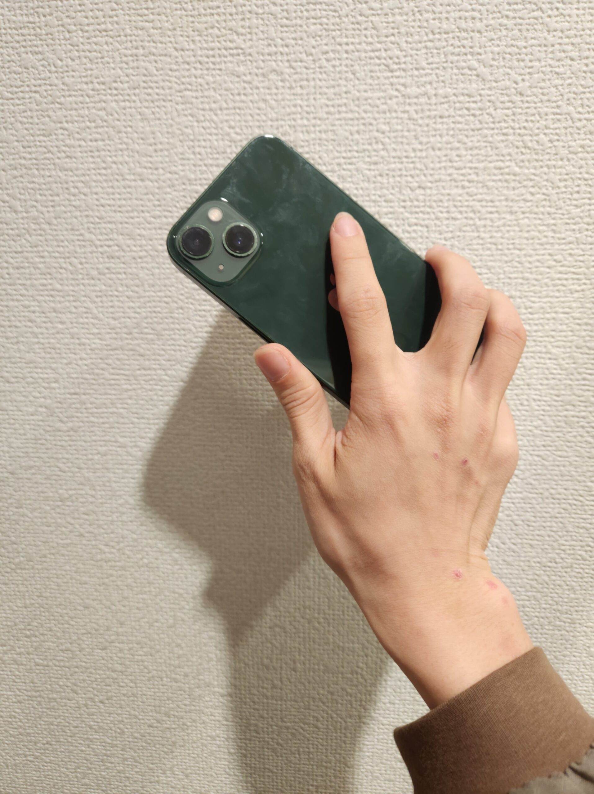 iPhone13 128GB グリーン au× 中古本体のみ【横浜ビブレ店】