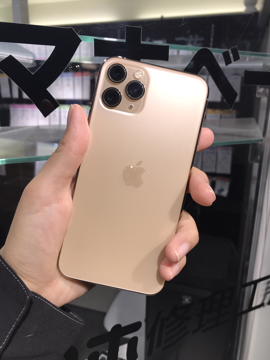 iPhone 11 Pro 256GB docomo 本体、箱(付属品)あり 中古品 【川崎店】