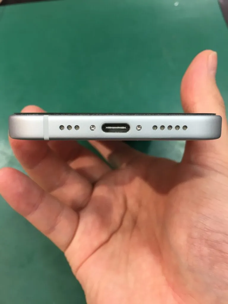 iPhone15 ドックコネクタ
