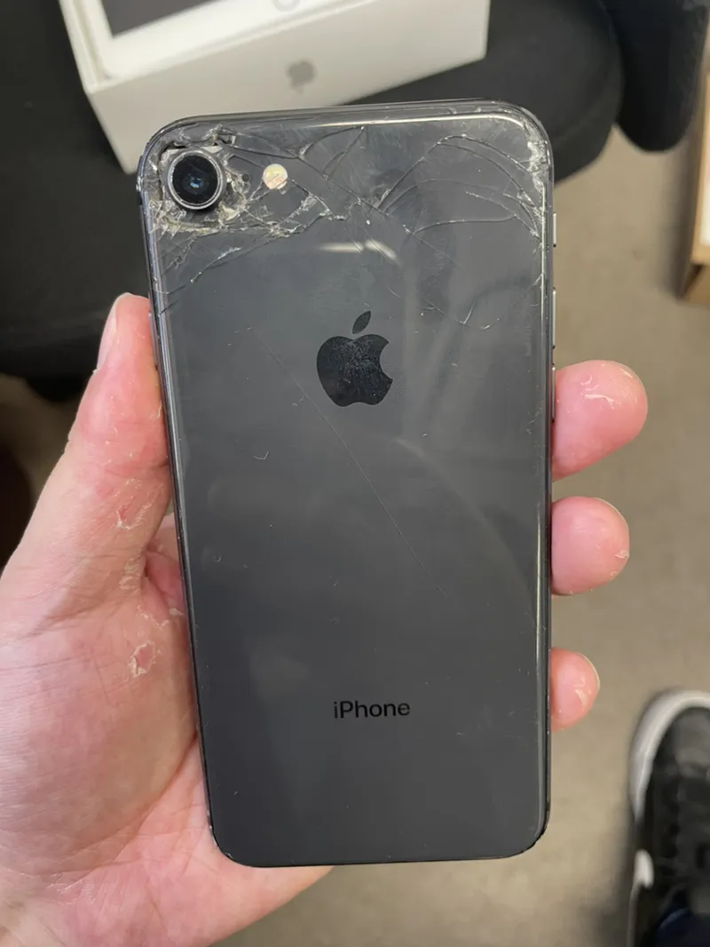 スマホ高価買取】カメラが壊れたスマホは高く売れるの？スマホの買取