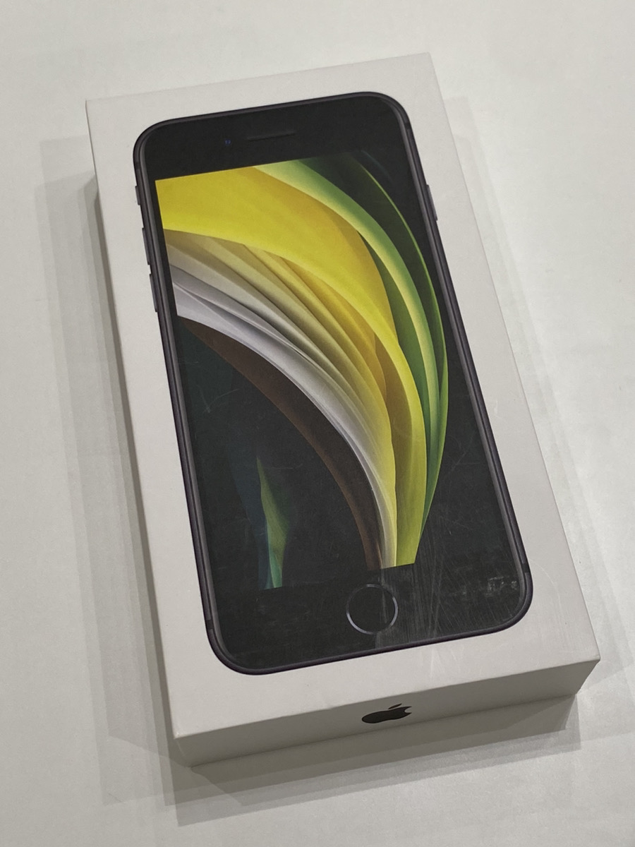 IPhoneSE第2世代 ブラック 64GB  au⚪︎ 中古品【みなとみらいコレットマーレ店】