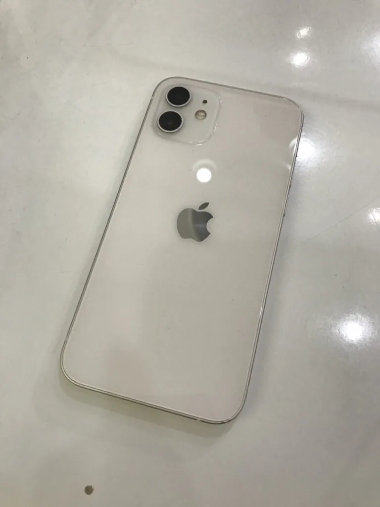 iPhone修理工房 iphone iphone12 買取 新品 査定 買取 査定 川崎 スマホ 故障品 ホワイト docomo キャリア 端末 SIMフリー KDDI 楽天 Softbank 128GB 中古品 黒点 欠け傷 残債 バッテリー サービス 劣化