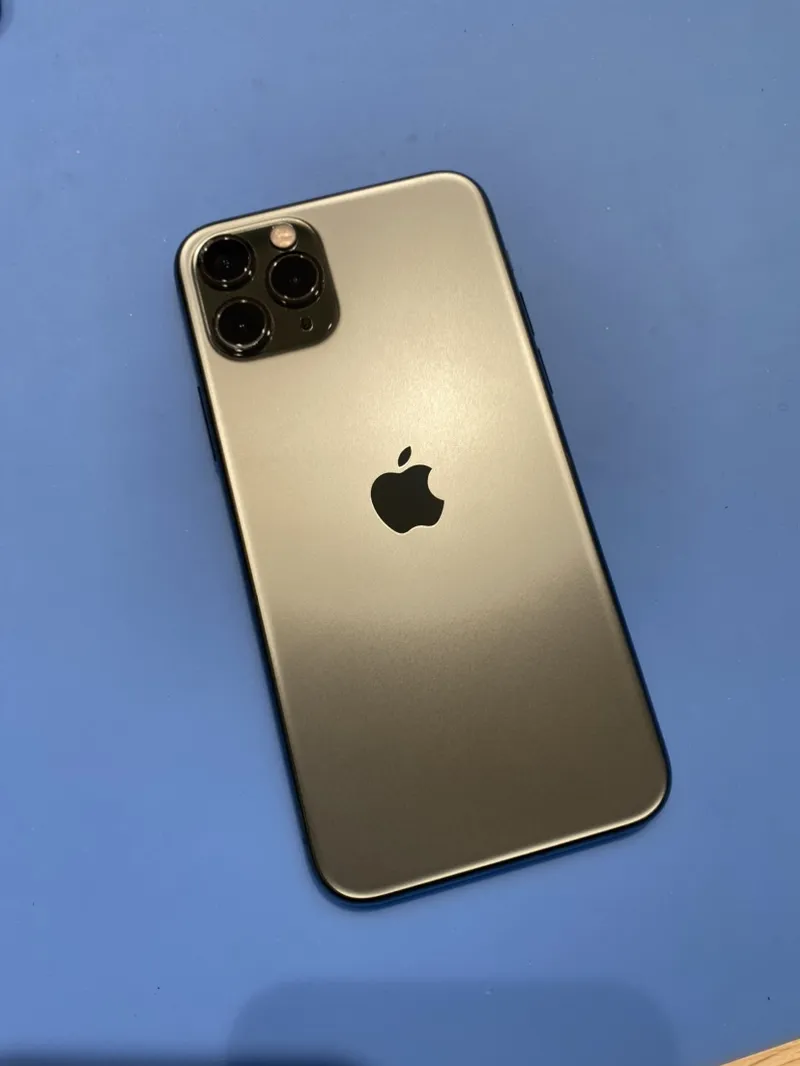 iPhone11Pro 64GB docomo〇 中古(なんばウォーク店)