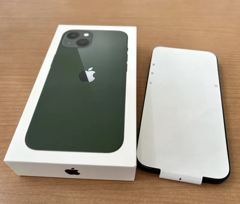 iPhone 13 中古 au 分割支払中 256GB