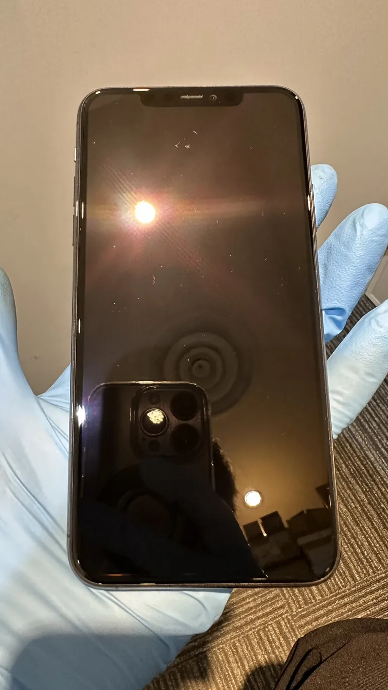 iPhone11ProMax 256GB ゴールド docomo○【広島パルコ店】