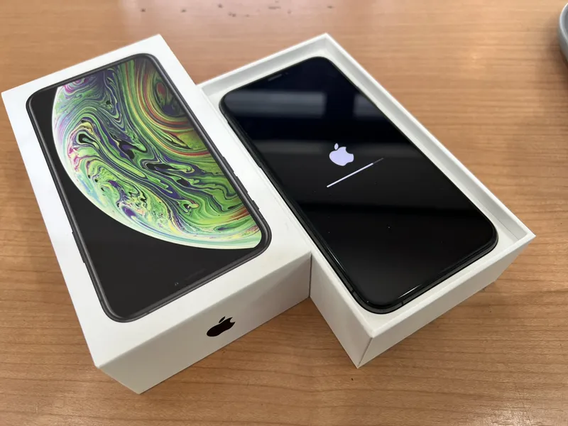 【本厚木】iPhone Xs 64GB バッテリー 78% FaceID故障品 中古