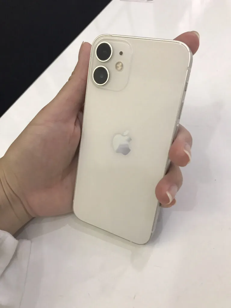 iphone iphone12mini 買取 新品 未開封 査定 買取 査定 川崎 スマホ 128GB ブルー グラファイト パープル シルバー ホワイト 残債 分割 綺麗 減額 満足 iPhone修理工房 川崎日航店 日航ホテル 買取 買取クイック docomo Softbank KDDI au 中古品 黒点 傷 カメラモード 写真 レンズ サービス バッテリー 劣化 美品 ケース跡