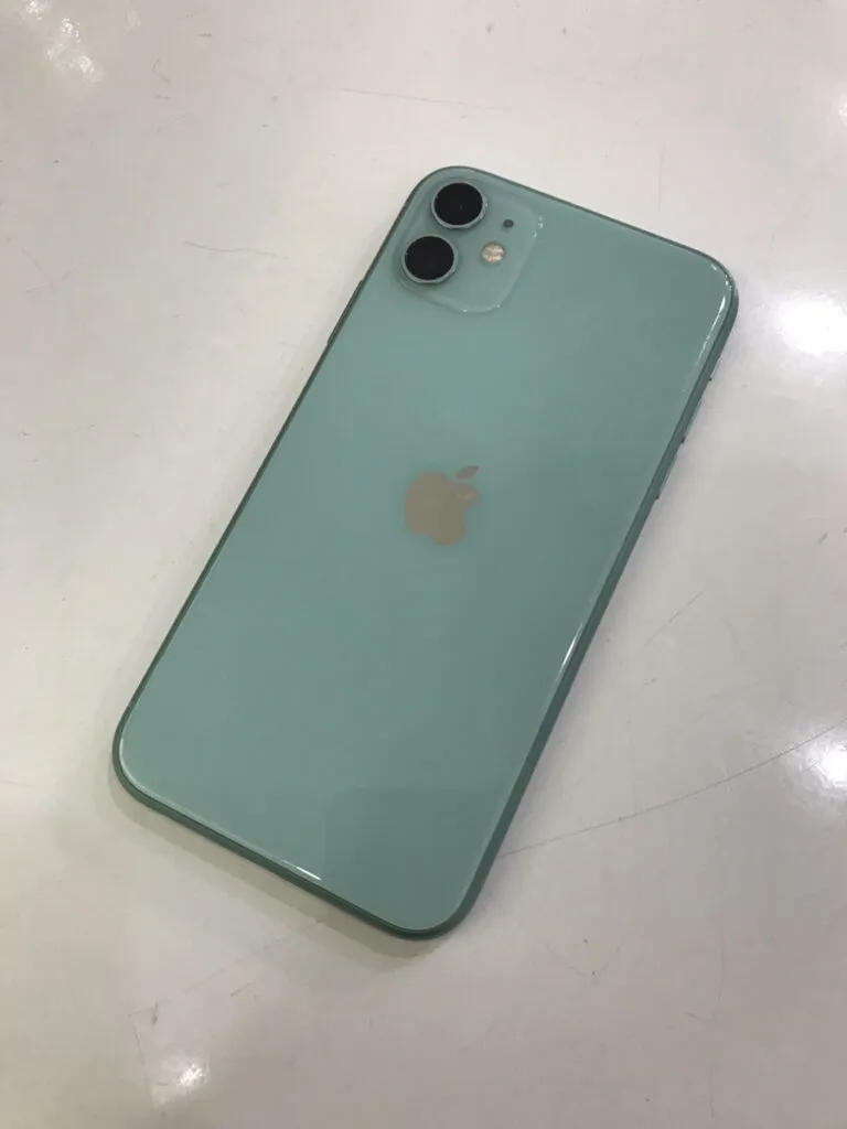 iphone iphone11 買取 新品 未開封 査定 買取 査定 川崎 スマホ 128GB ブルー グラファイト パープル シルバー ホワイト グリーン 残債 分割 綺麗 減額 満足 iPhone修理工房 川崎日航店 日航ホテル 買取 買取クイック docomo Softbank KDDI au 中古品 黒点 傷 カメラモード 写真 レンズ サービス バッテリー 劣化 美品 ケース跡
