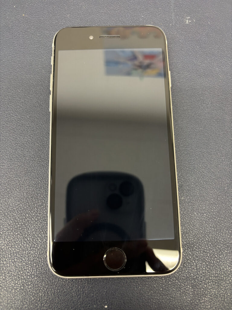 iPhoneSE3画像