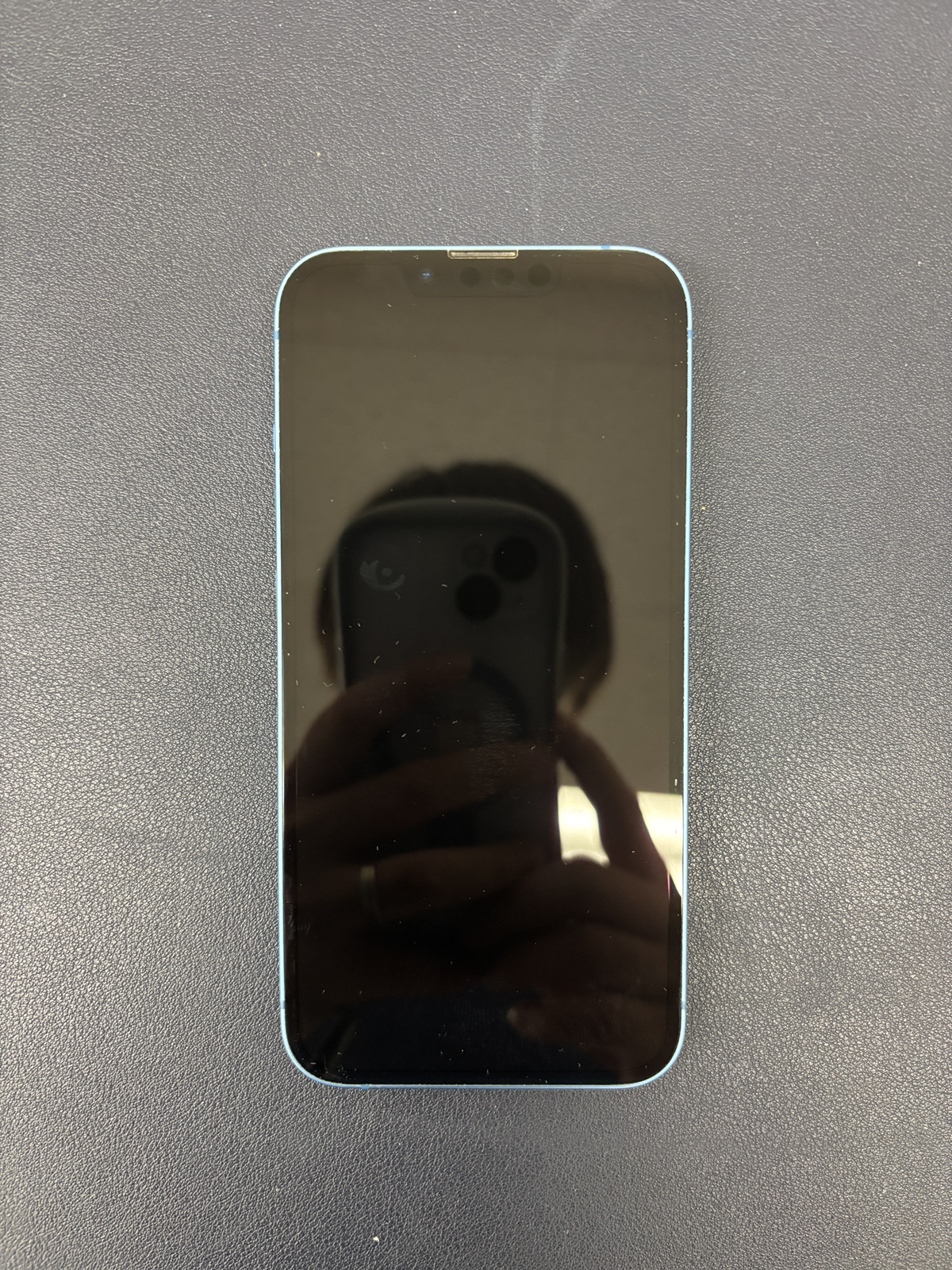 iPhone13 128GB ブルー au △ 中古 本体のみ 【新宿南口店】