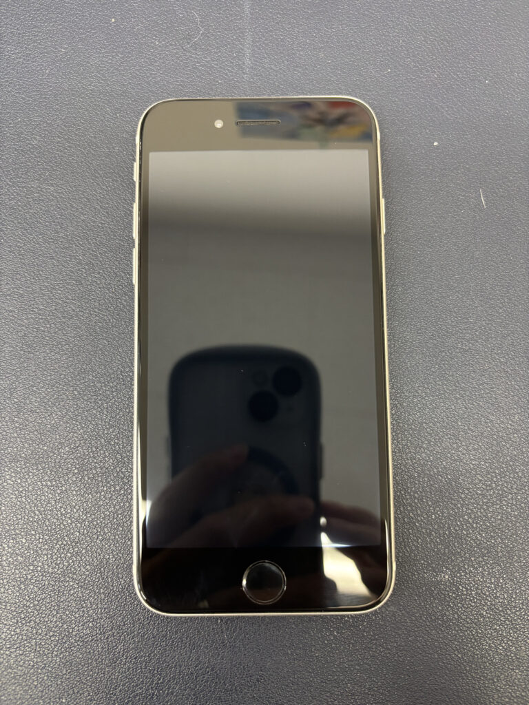 iPhoneSE 第3世代画像
