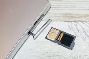 SD、SIMカード