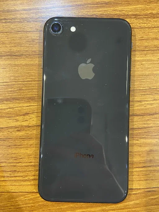 iPhone8 64GB docomo〇 中古(イオンモール福岡店)