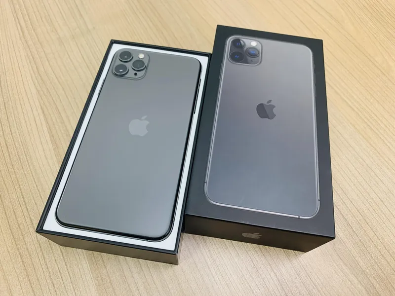 iPhone11ProMAX 512GB SB ○ 中古美品